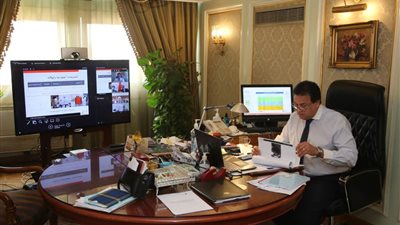 وزير التعليم العالي يترأس اجتماع مجلس إدارة وكالة الفضاء المصرية