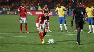 تقارير تونسية: معلول يضحي بـ100 ألف دولار لحل أزمة الأهلي والصفاقسي