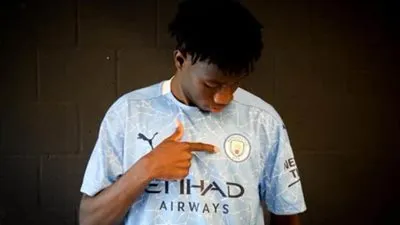 رسميًا.. مانشستر سيتى يعلن التعاقد مع كابوري