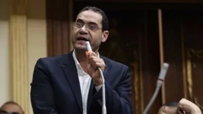 برلماني يطالب لجنة التعليم باجتماع طارئ لمناقشة أزمة مصروفات المدارس