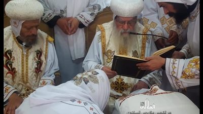 للمرة الأولى منذ ١٢ قرنًا.. رسامة قمصين بجبل القلالي (صور)