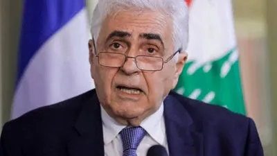 بعد 7 أشهر.. لماذا استقال وزير الخارجية اللبناني من منصبه؟