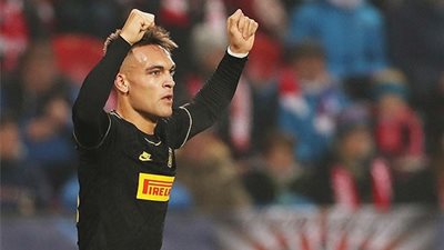 سواريز أمل برشلونة من أجل التعاقد مع لاوتارو