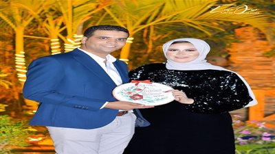 أحمد عبد الجليل يهئنئ المهندس أحمد الصادق والدكتورة بدور عبد العزيز بخطبتهما