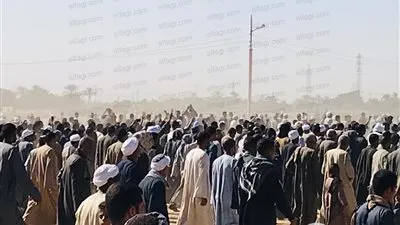 الآلاف يشيعون جثماني شهيدا الغربة بقنا بعد قتلهما في السعودية (فيديو وصور)