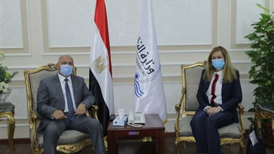 وزير النقل ومديرة أكاديمية تأهيل الشباب يبحثان التعاون لتدريب العاملين