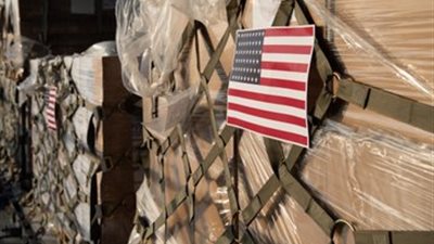 أمريكا ترسل إمدادات طبية لمساعدة لبنان (صور)