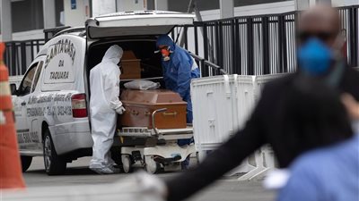 كورونا.. البرازيل تصل لأكثر من 3 ملايين مصاب و100 ألف وفاة بالفيروس