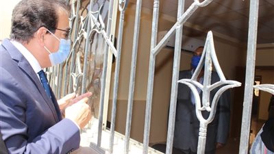 جولة تفقدية لوزير التعليم العالي بمقر مكتب التنسيق (صور)