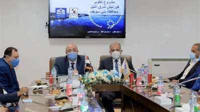 محافظ بني سويف يتسلم المُخطط العام والتصور النهائي لإنشاء كورنيش شرق النيل