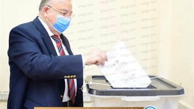 وكيل أول مجلس النواب يدلي بصوته في انتخابات مجلس الشيوخ 