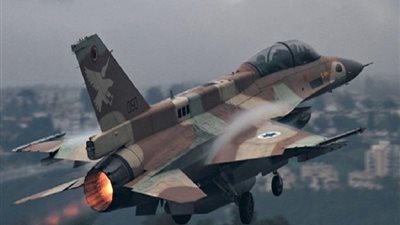 عاجل.. طيران الاحتلال يقصف بعض المواقع في غزة