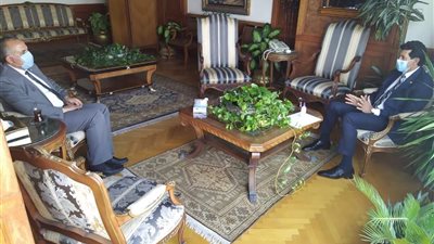 وزيرا الري والرياضة يبحثان توعية الشباب بأهمية ترشيد استهلاك المياه