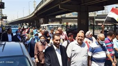 مسيرة تجوب شوارع وسط البلد لحث المواطنين على المشاركة بانتخابات الشيوخ 