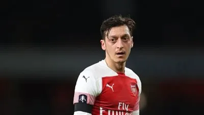 مسعود أوزيل يحسم مستقبله مع أرسنال