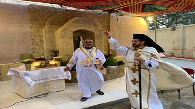 الأنبا باخوم يزور كنيسه عذراء السجود للأقباط الكاثوليك 