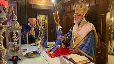 مُطران طنطا يترأس قداس عيد نياحة العذراء مريم بالظاهر (صور)