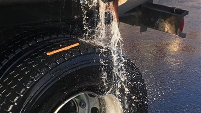 غلق الطريق الدائرى للقادم من المريوطية للتجمع بسبب تسريب وقود