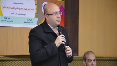 منح ترخيص مرافق لمبنى مخالف.. إحالة موظف للنيابة ببني سويف