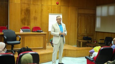 الرعاية الصحية تطلق برنامجا تأهيليا لمديري مستشفيات التأمين الصحي (صور)