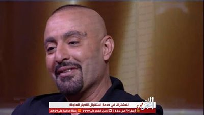 شاهد.. أحمد السقا يفاجي الشيف علاء الشربيني بمكالمة هاتفية لهذا السبب