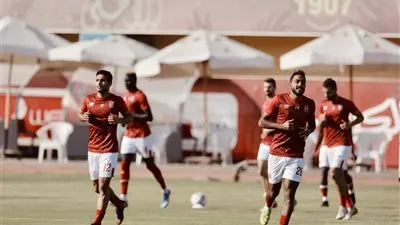 ريد ستار بلجراد يقترب من ضم مدافع الأهلي.. وأمر وحيد يعرقل الصفقة