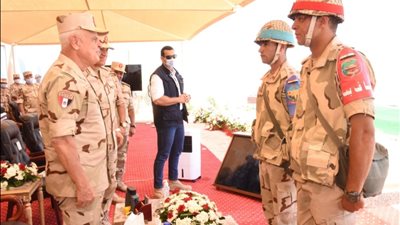 رئيس الأركان يشهد تنفيذ المرحلة الرئيسية للمشروع التكتيكى 