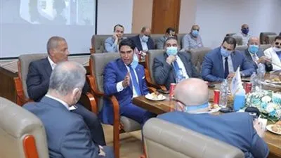 جامعة بني سويف تسلم مشروع تطوير كورنيش شرق النيل للمحافظة