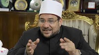 شاهد.. وزير الأوقاف: من يصلي 