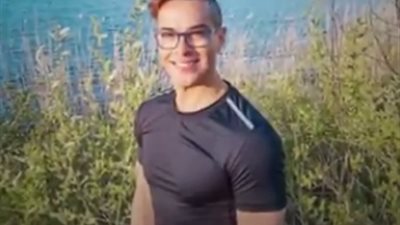 كشف سلاحه السري.. رجل هولندي عمره 53 عاما ويبدو مثل الشباب