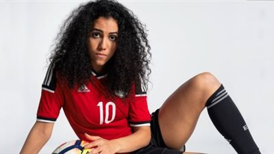 شاهد.. لاعبة مصرية بـ
