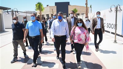 أمين منظمة السياحة العالمية يزور متحف الغردقة