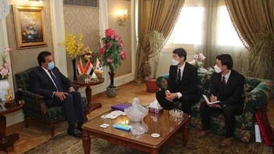 وزير التعليم العالى والسفير الكورى يبحثان سبل التعاون المشترك