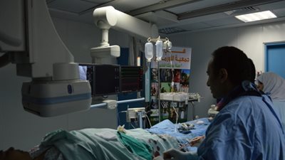 185 عملية قلب مفتوح وقسطرة علاجية نفذتهم الأورمان بأسوان