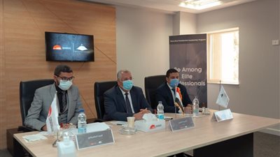 وزير الزراعة رئيسًا لإحدى لجان المرحلة الأخيرة للالتحاق بالبرنامج الرئاسي لتأهيل التنفيذيين 