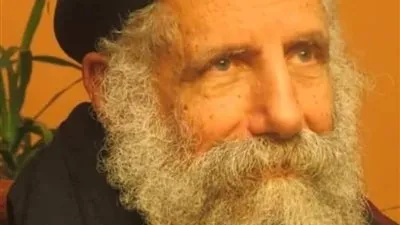 تحفُّظ عليه السادات واعتقل بسجن المرج.. تعرف على القمص الراحل لوقا سيداروس 