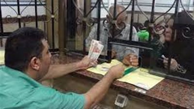 وزير الاتصالات يزف بشرى سارة بشأن صرف المعاشات 