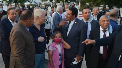 فاروق جعفر يُشيد بجهود مجلس الزمالك  