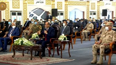 السيسي منفعلا: بتعذب وأنا شايف بلدي بتتقطع 