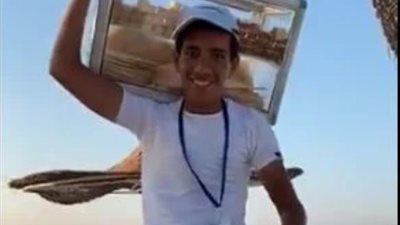 إبراهيم بائع الفريسكا: كابتن بيبو ووزير الشباب والرياضة كلموني بعد انتشار الفيديو