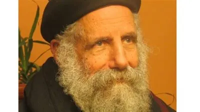 الكنيسة تعلن موعد صلاة جنازة القمص لوقا سيداروس