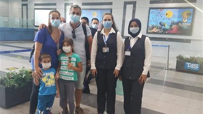 بالورود.. مطار الغردقة يستقبل اولى رحلات شركة أينما وينجز Anima wings 