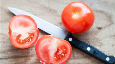 نقيب الفلاحين: الطماطم المصرية آمنة بنسبة 100% (فيديو)