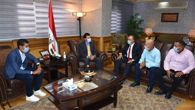 خلال تكريمه بائع الفريسكا.. وزير الرياضة: ابراهيم عبدالناصر نموذج نفتخر به وندعمه
