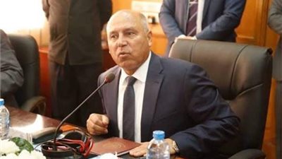 وزير النقل يوجه رسالة لأهالي الصعيد (فيديو)