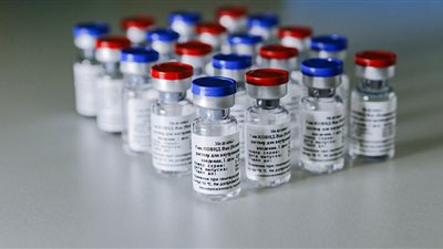 شاهد.. المسؤول عن تمويل لقاح 