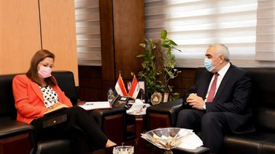 وزيرة التخطيط  تلتقي بسفير العراق لبحث التعاون بين البلدين