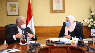 وزيرة التضامن تستقبل محافظ جنوب سيناء 