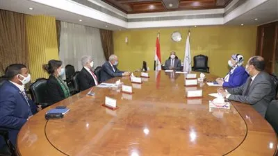 وزير النقل يبحث مع موانئ دبي العالمية سبل التعاون