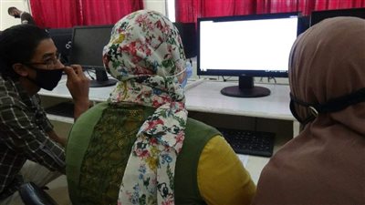 فرع مكتب التنسيق بجامعة المنيا يواصل استقبال الطلاب لتسجيل رغباتهم بالمرحلة الثانية (صور)